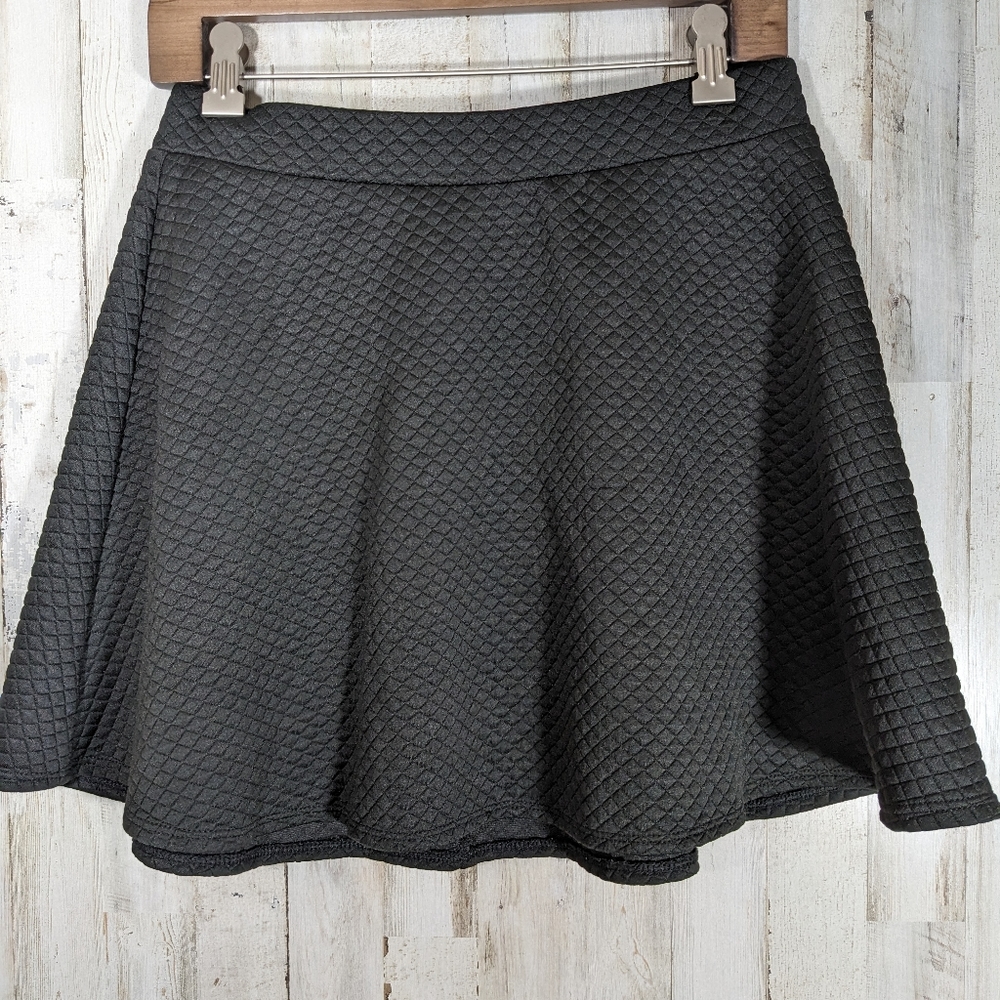 Joe Benbasset Black Stretchy Quilted Mini Skirt Size Large Flare Elastic Waist